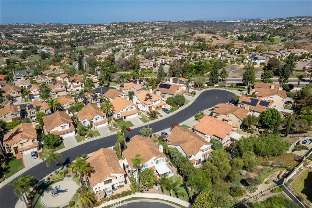 https://cdn.realtyfeed.com/cdn/127/307080860/3b3c0955f4b24111019bc855d419b30d.webp