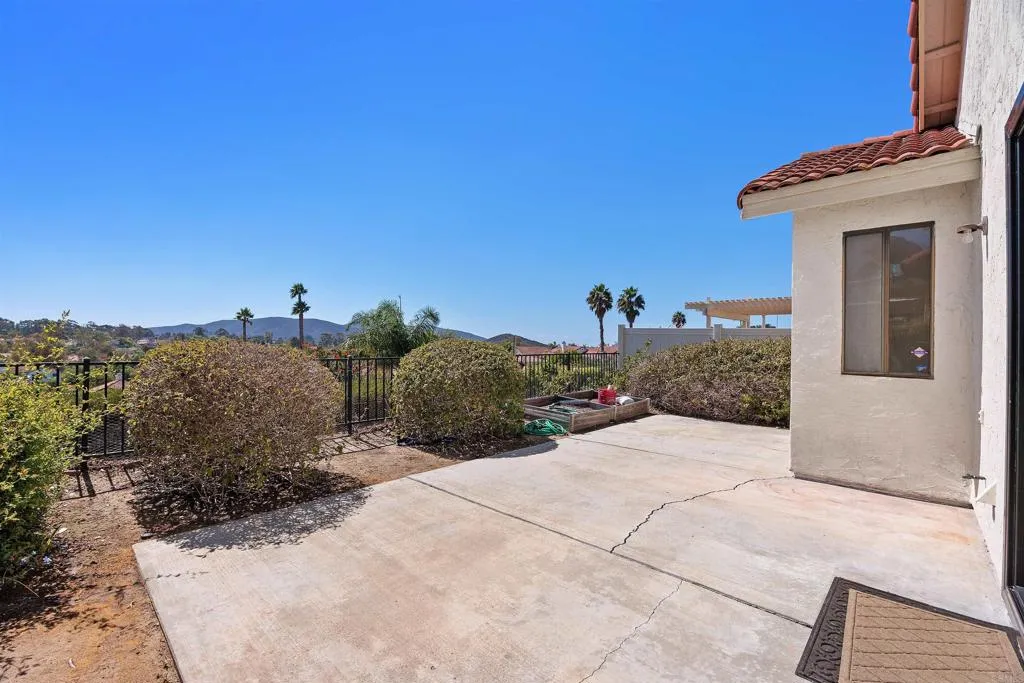 https://cdn.realtyfeed.com/cdn/127/307080916/2d295c44ad6fef0d3b8abc40d6086f99.webp