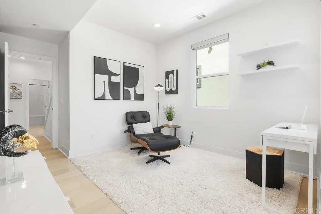 https://cdn.realtyfeed.com/cdn/127/307080928/037d28daf9398f011ea8646bc42438c5.webp