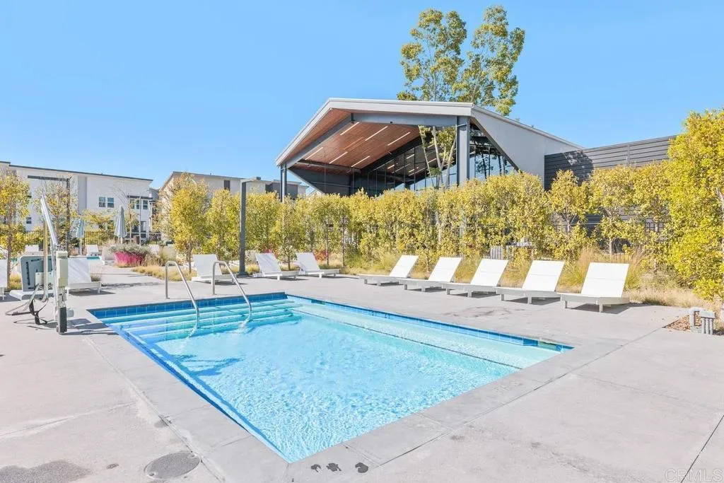 https://cdn.realtyfeed.com/cdn/127/307080928/623bae17f80f2a1908e110700afe2f43.webp