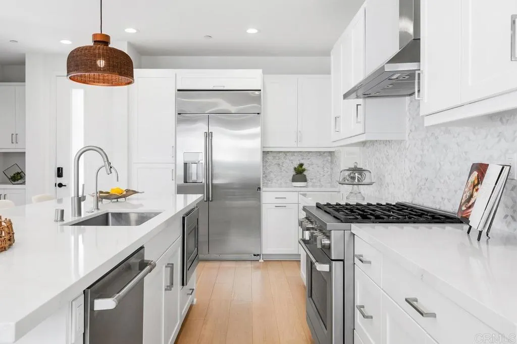 https://cdn.realtyfeed.com/cdn/127/307080928/dffdf7ce32104e4931b916c4d41cd16c.webp