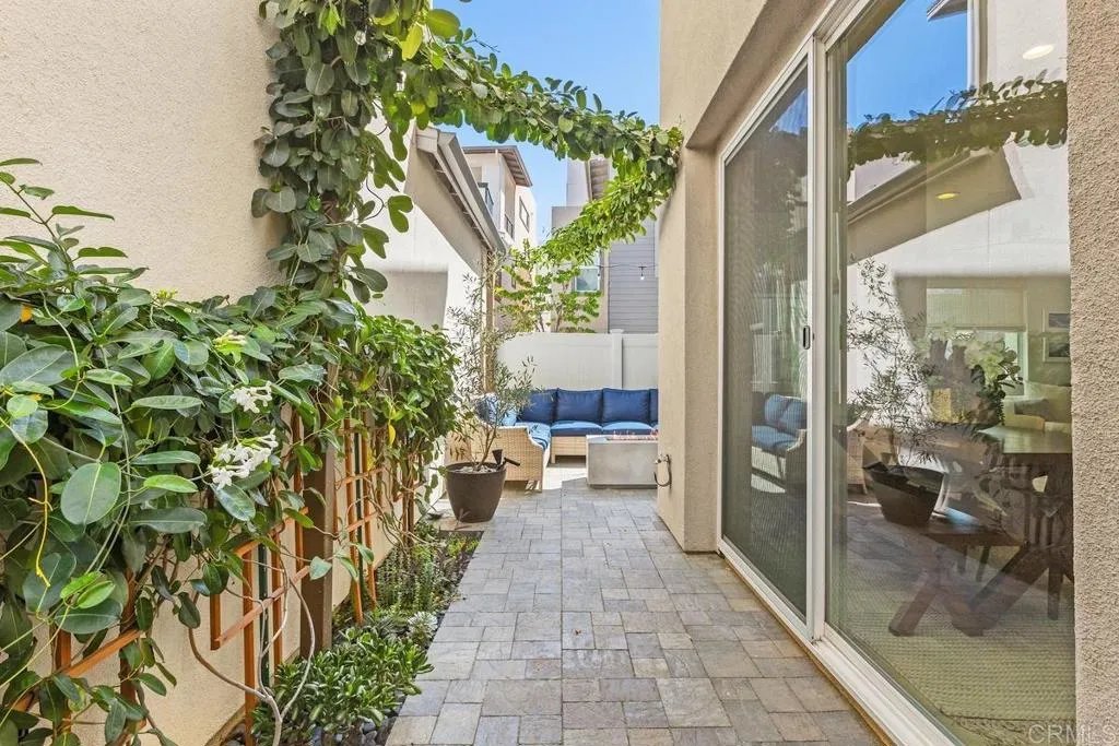 https://cdn.realtyfeed.com/cdn/127/307080928/f21e3f270c50a7f799363eb56a5fadc9.webp