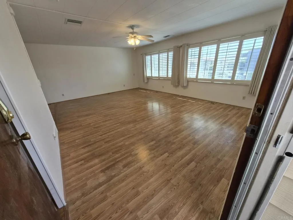 https://cdn.realtyfeed.com/cdn/127/307081064/1d6b1190c11eb25e4b884234dfd691a2.webp