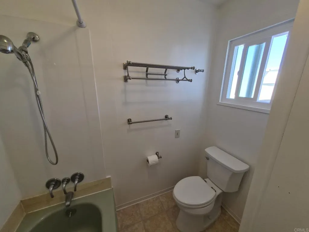 https://cdn.realtyfeed.com/cdn/127/307081064/a5d09122d76b66537b0504ee59f51d4c.webp