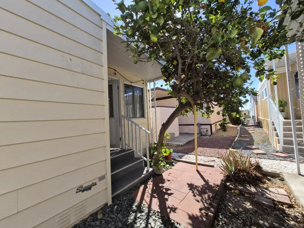 https://cdn.realtyfeed.com/cdn/127/307081064/db22b143bbad9d15159253489d86144e.webp