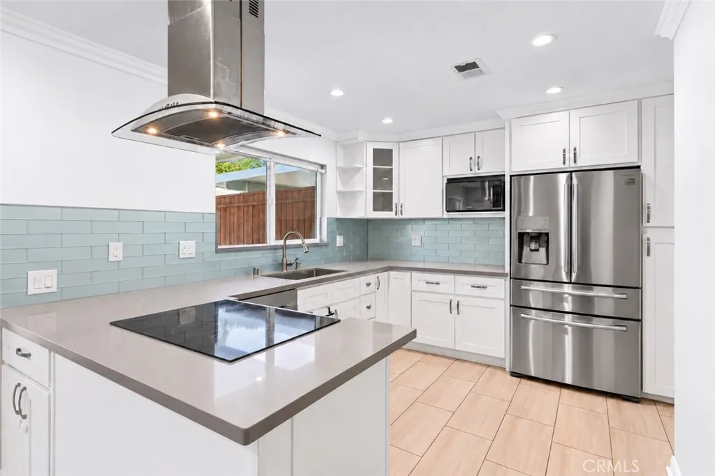 Costa Mesa, CA 92626