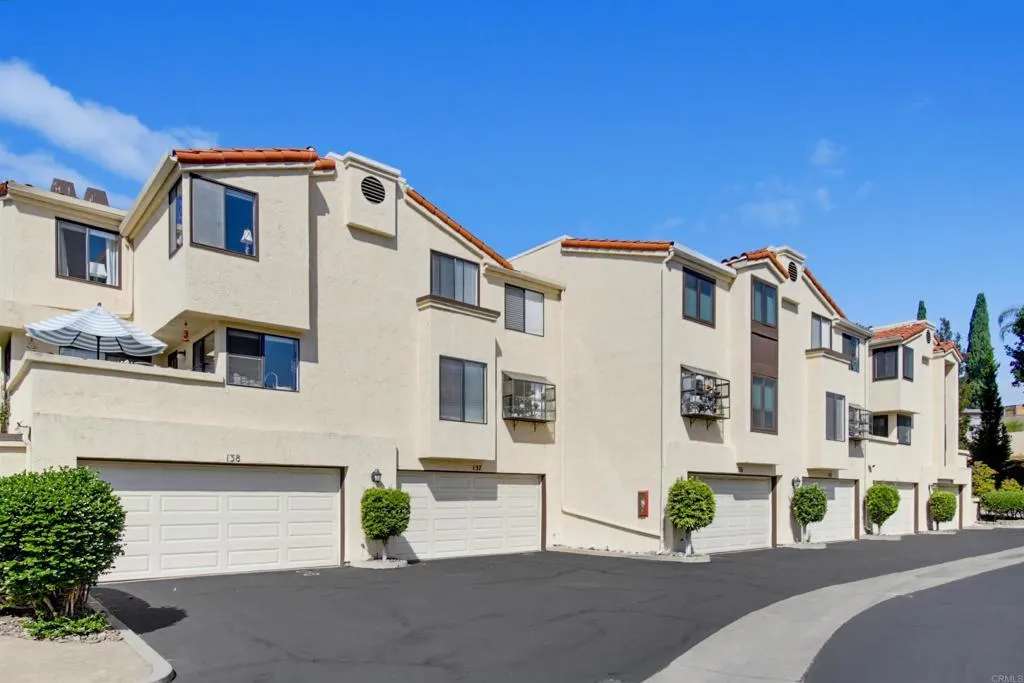 https://cdn.realtyfeed.com/cdn/127/307081317/0391be9c444cfd7058669ec8247cdde6.webp