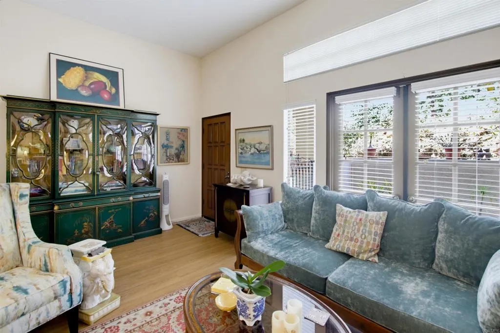 https://cdn.realtyfeed.com/cdn/127/307081317/0861a3e92ebea8d7504469e18598daa8.webp