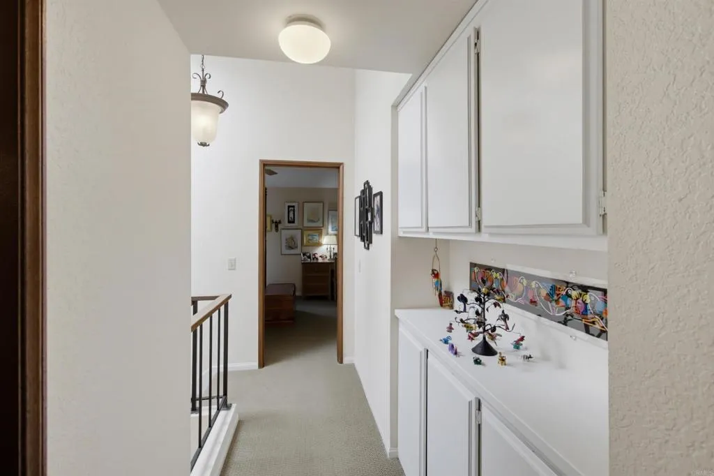 https://cdn.realtyfeed.com/cdn/127/307081317/65c7d5e3fc70a588fa2e2e52e4380015.webp