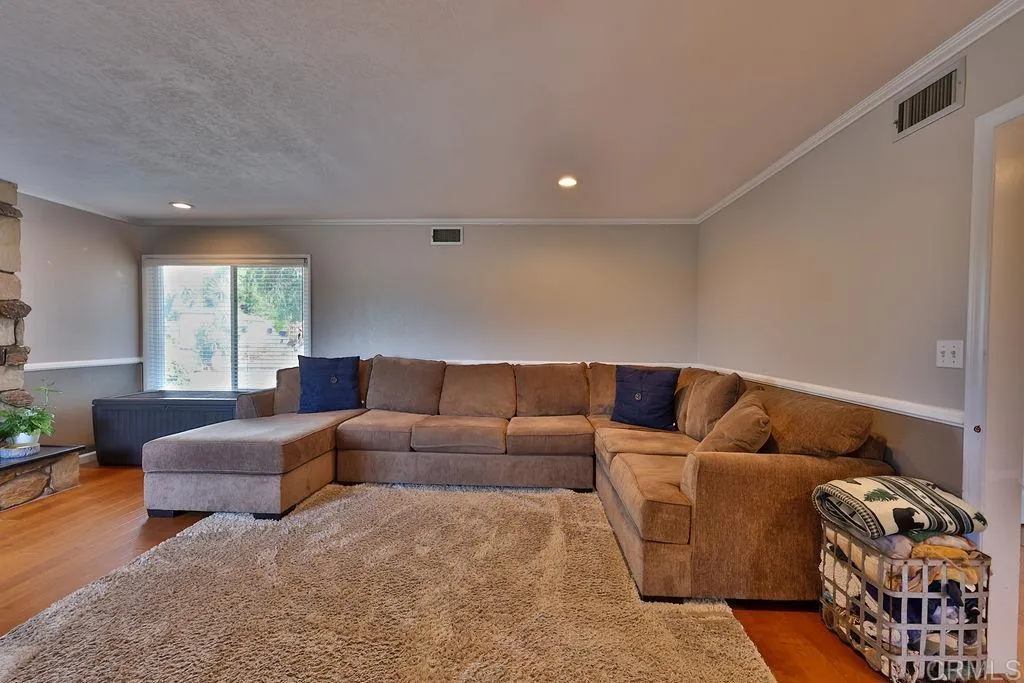 https://cdn.realtyfeed.com/cdn/127/307081343/cb82a7d99b2be6a5a3b3f4654d44e824.webp