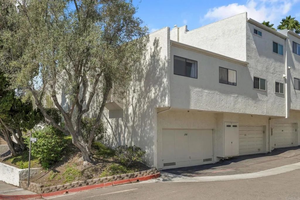 https://cdn.realtyfeed.com/cdn/127/307081363/2e471068383349b73d0259e5c5cc636c.webp