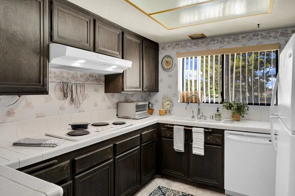 https://cdn.realtyfeed.com/cdn/127/307081363/661a251f43a3100ef6b607319999c2ca.webp