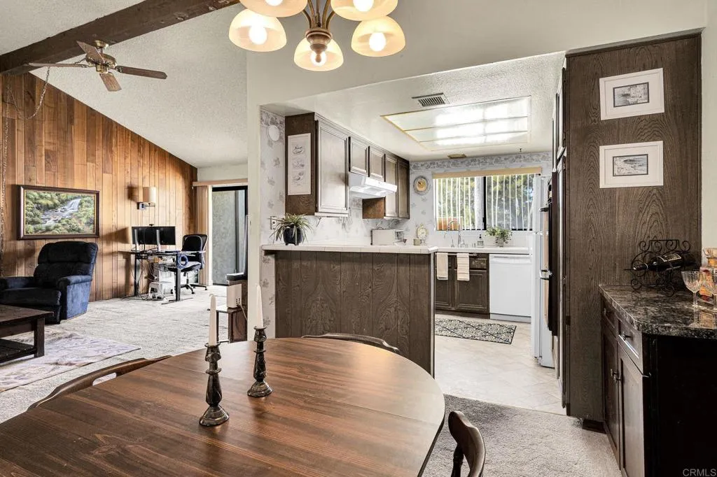 https://cdn.realtyfeed.com/cdn/127/307081363/71f7f7e039ba31030dfc9db5f6e88bfe.webp