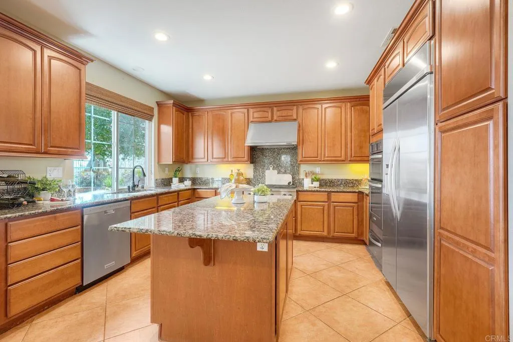 https://cdn.realtyfeed.com/cdn/127/307081436/19f17dbfbcde9dcef21af17af1aa589c.webp