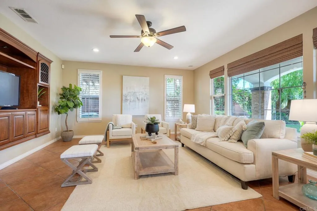 https://cdn.realtyfeed.com/cdn/127/307081436/abc46ccfdb62872b954e69b3c54b1e5b.webp