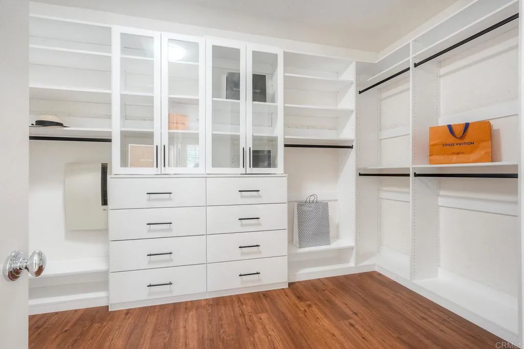 https://cdn.realtyfeed.com/cdn/127/307081436/b00318fdc5207b36a6b93733e7b76b04.webp