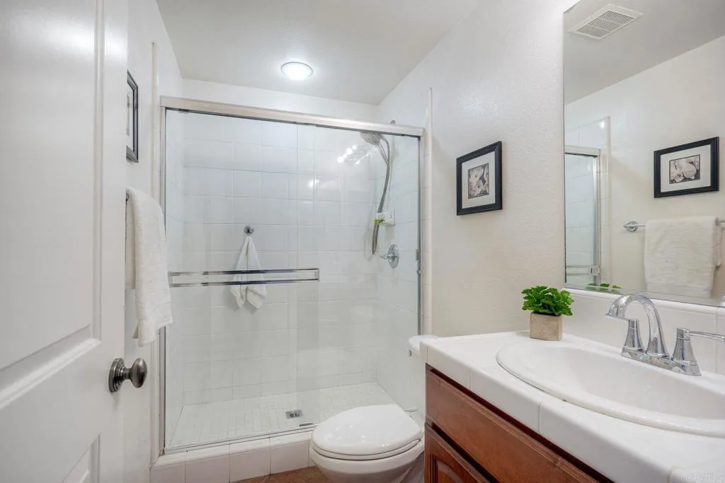https://cdn.realtyfeed.com/cdn/127/307081436/e5f57010037c4eed928f84dd9cdf405c.webp