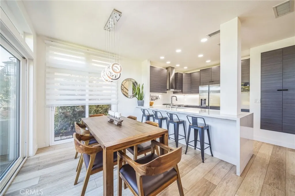 https://cdn.realtyfeed.com/cdn/127/307081490/f4b4a83ac75134bfeac631958dae4069.webp
