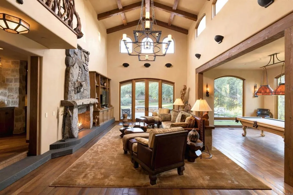 https://cdn.realtyfeed.com/cdn/127/307081495/03bc8626431adb191d21a59546c6a3da.webp