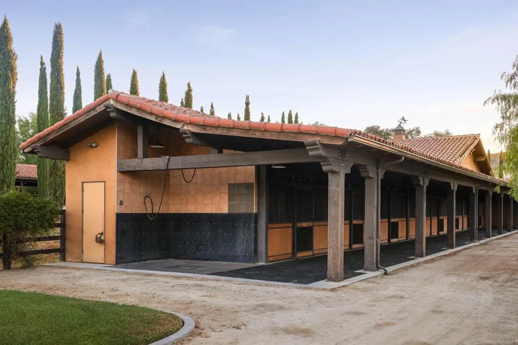 https://cdn.realtyfeed.com/cdn/127/307081495/586522d1cd8a0c3533bbf1e3e7bf6525.webp