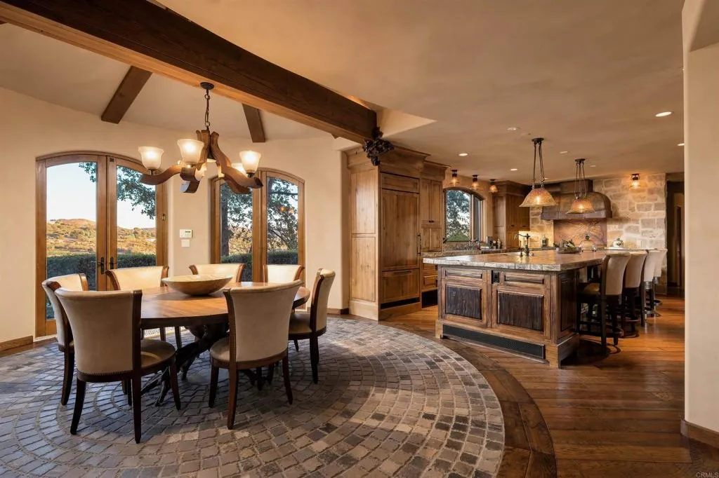 https://cdn.realtyfeed.com/cdn/127/307081495/923afe9888213df6f16b490a3eba19fc.webp