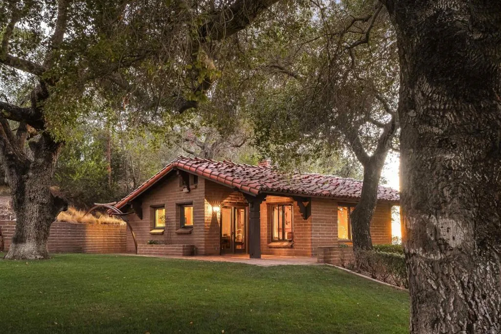 https://cdn.realtyfeed.com/cdn/127/307081495/a4c8506355be39deb8d921134b043240.webp