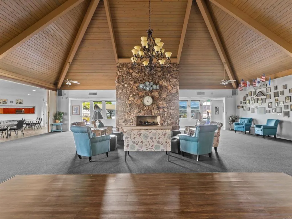 https://cdn.realtyfeed.com/cdn/127/307081595/6f4dfbbc1db2cbaa3aa66d2ec892540e.webp