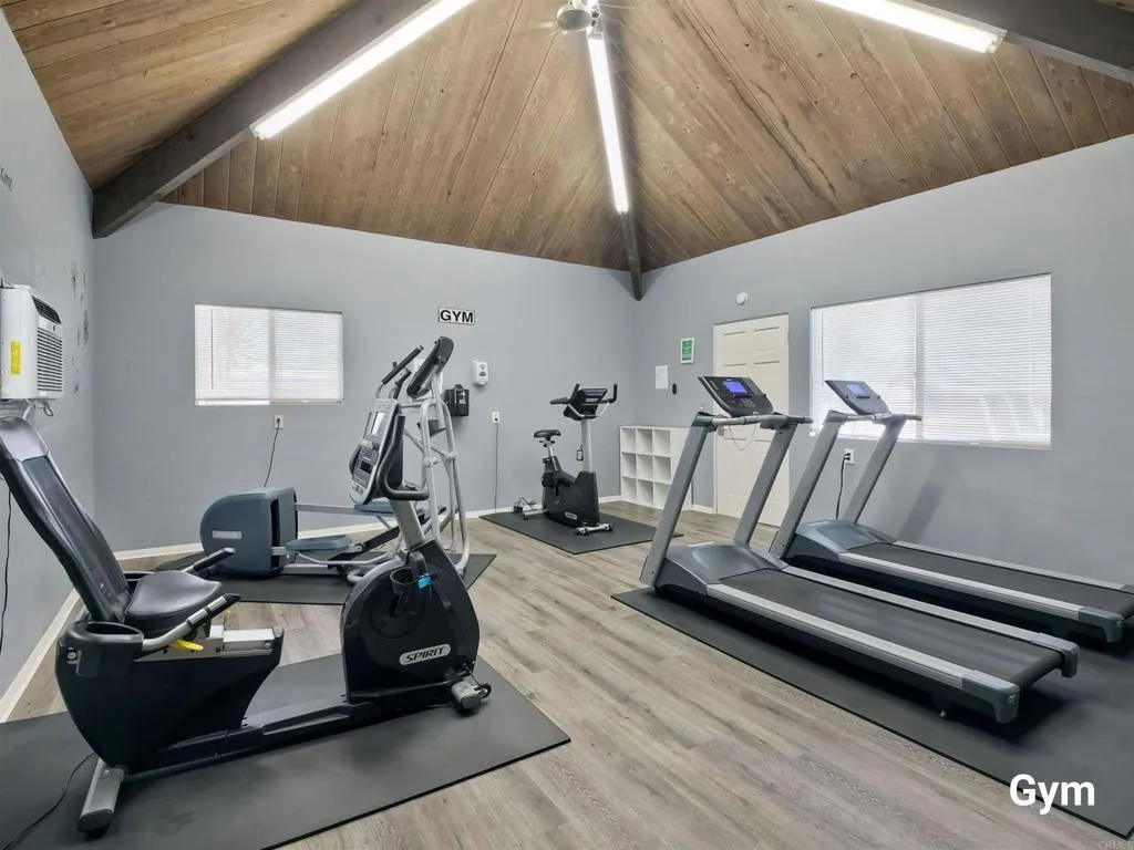 https://cdn.realtyfeed.com/cdn/127/307081595/a9881a0cd3b47bbecf5bb749bead9b40.webp