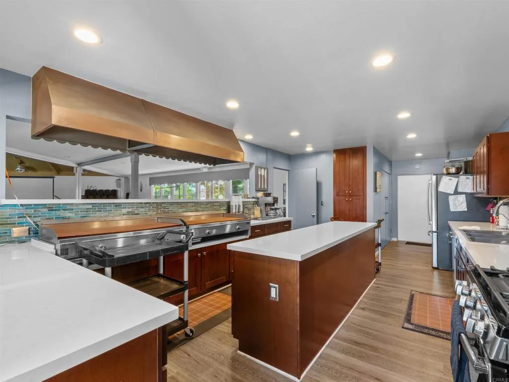 https://cdn.realtyfeed.com/cdn/127/307081595/ec2f41c99fedde9f6f374294fb8e281e.webp