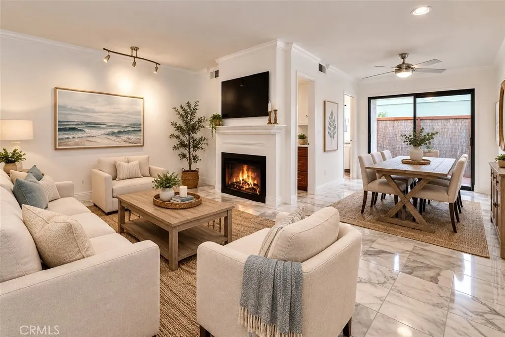 229 W Wilson Street Unit 10