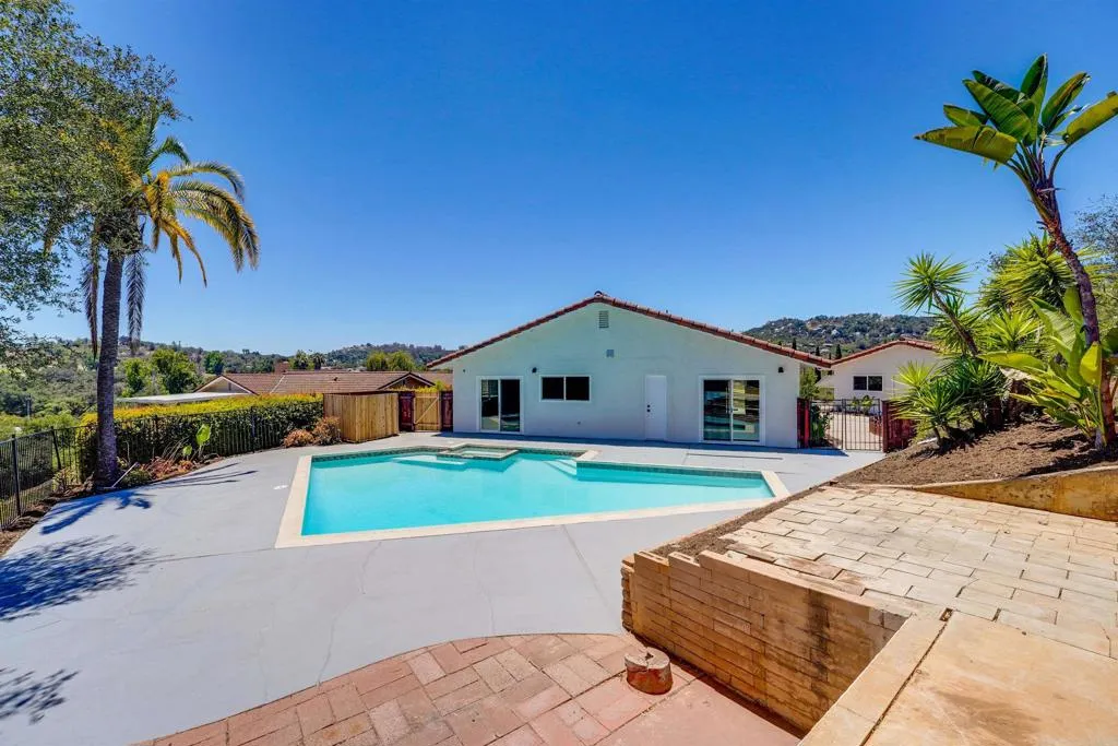 https://cdn.realtyfeed.com/cdn/127/307081616/78dc159a8c9e32c2615c9eef34012425.webp