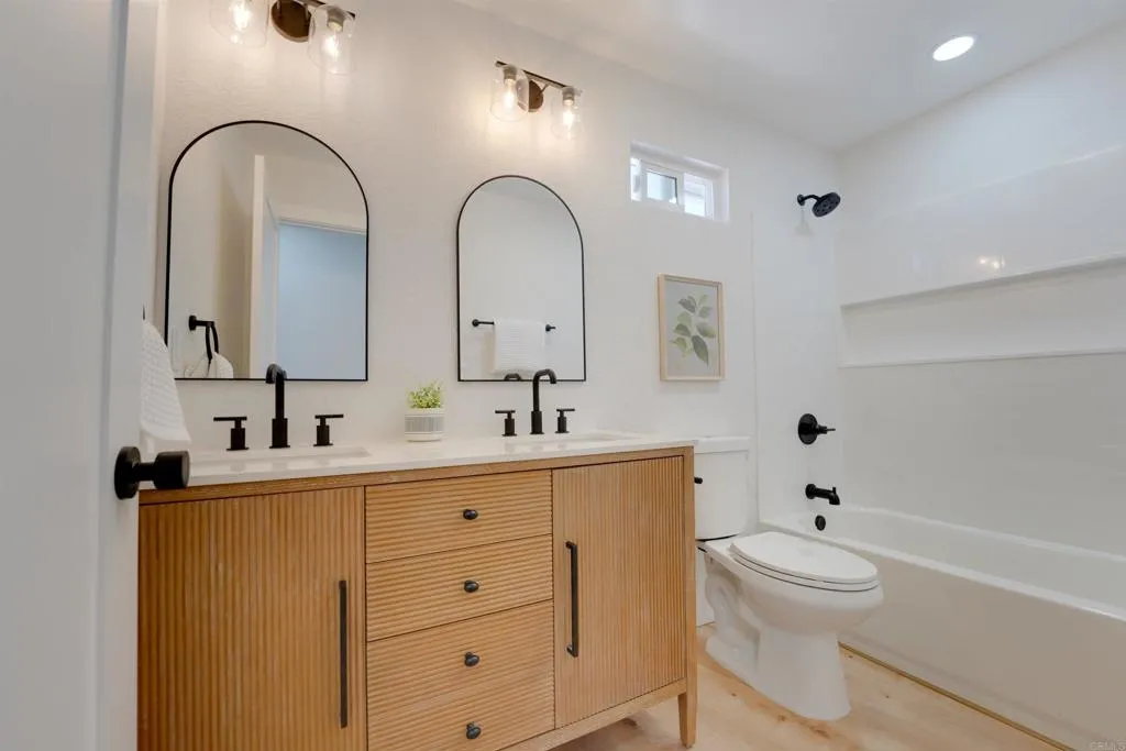 https://cdn.realtyfeed.com/cdn/127/307081616/df5b5ae31d5443245f02e03987dba94c.webp