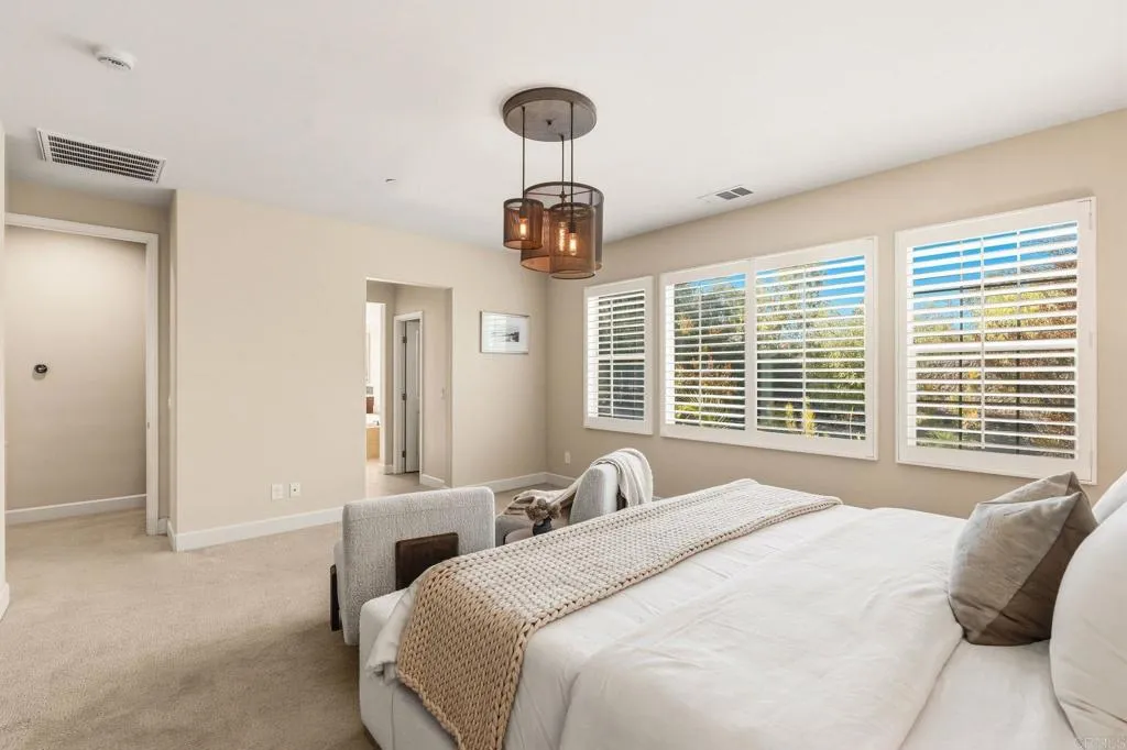 https://cdn.realtyfeed.com/cdn/127/307081703/620ab63372568729dd1f9d1f20d59dcc.webp