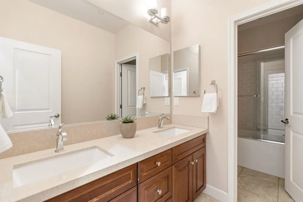 https://cdn.realtyfeed.com/cdn/127/307081703/b1de37aefff3016a310eaa2d8239d8a2.webp