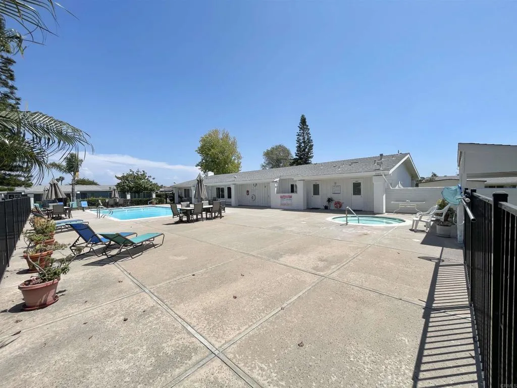 https://cdn.realtyfeed.com/cdn/127/307081784/30df1109207d086b8f5e834e483ded45.webp