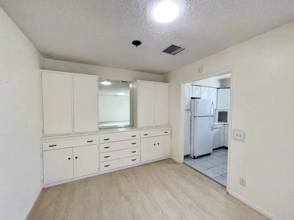 https://cdn.realtyfeed.com/cdn/127/307081784/d9aa1a5592ed8ebdb00d34d4055f74d7.webp