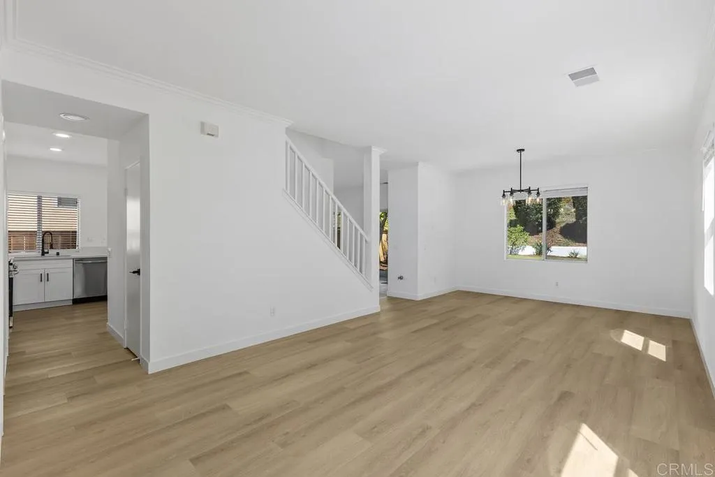 https://cdn.realtyfeed.com/cdn/127/307081887/fbc2f4bf296baf173576aadeb578e5a7.webp