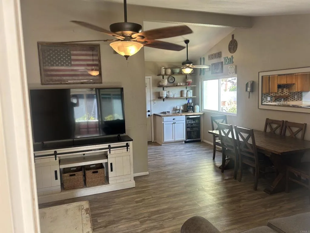 https://cdn.realtyfeed.com/cdn/127/307081906/3fc97fa1dc523ce916abd64956e6dacc.webp