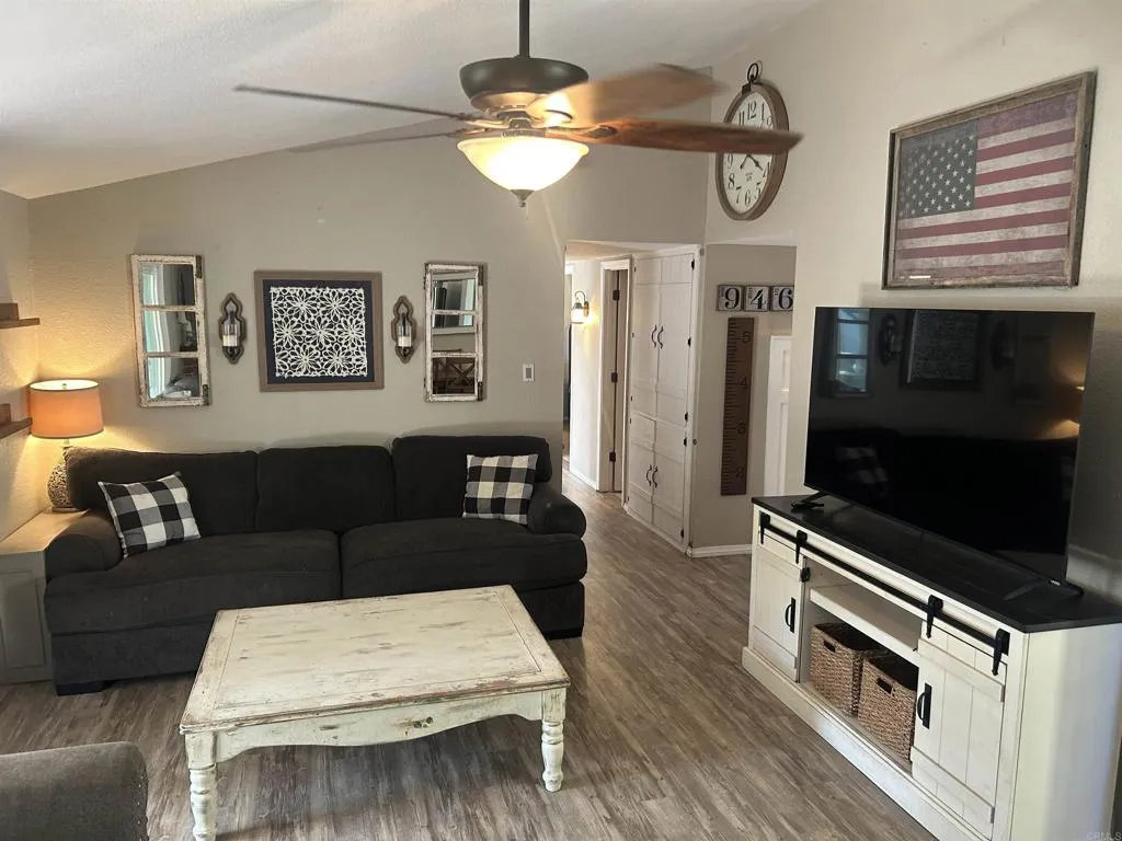 https://cdn.realtyfeed.com/cdn/127/307081906/63af73905c5eac5f087640bcc4163ff7.webp