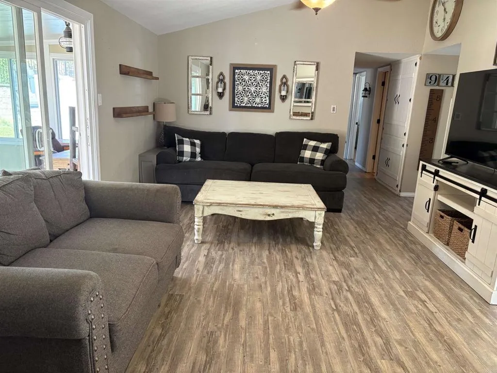 https://cdn.realtyfeed.com/cdn/127/307081906/ef37e4e80c0bdf3220b11b4bbb961cf7.webp