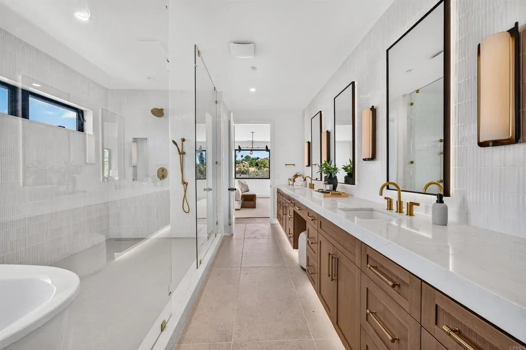 https://cdn.realtyfeed.com/cdn/127/307081932/8bd82a7f68ffd0973a17cb66b9902ccc.webp