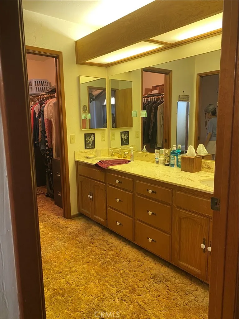 https://cdn.realtyfeed.com/cdn/127/307081967/3b87862ce8b9d2b84f380f355d43753d.webp