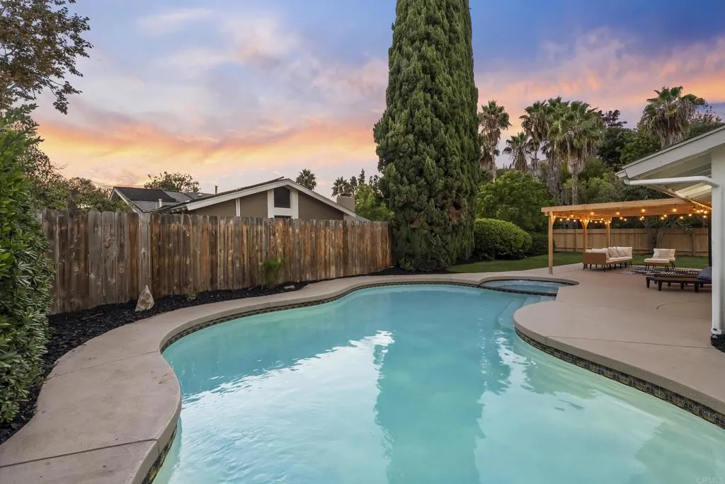 https://cdn.realtyfeed.com/cdn/127/307082082/3cd24967117c8740852c699919a7cd99.webp