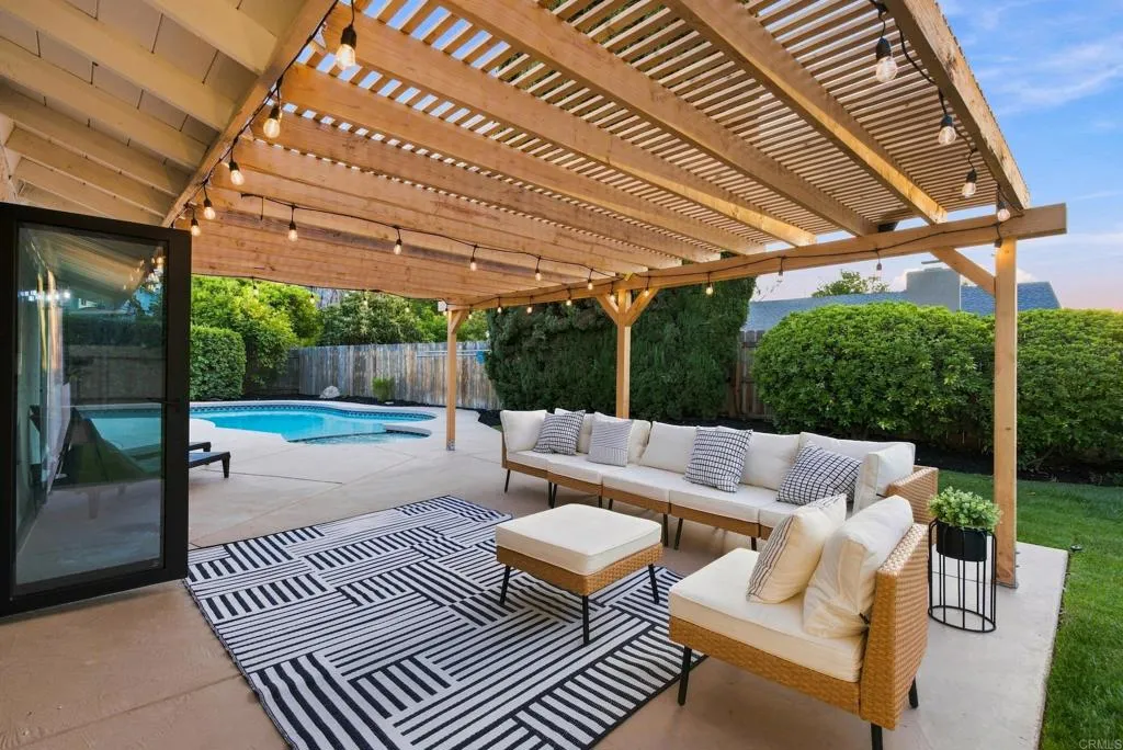https://cdn.realtyfeed.com/cdn/127/307082082/a1b82f3cb2cf4db559f420bdf3ced247.webp