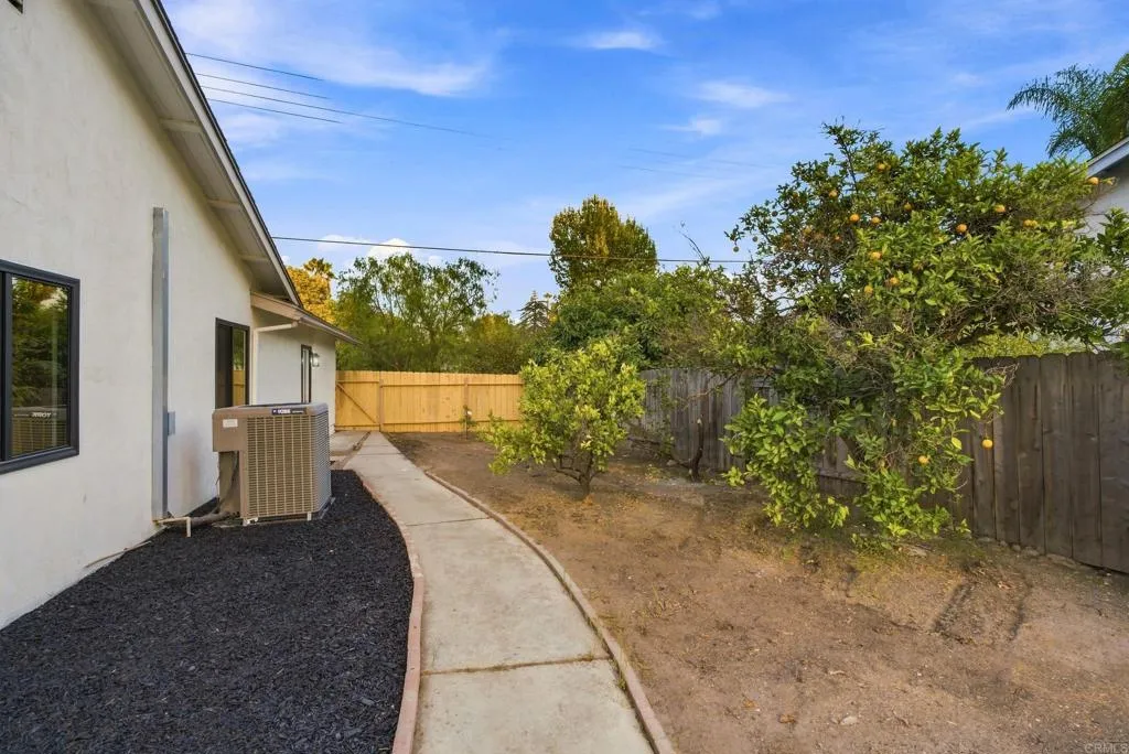 https://cdn.realtyfeed.com/cdn/127/307082082/d53e5ffc16a7e9b4f1a979d75aa78b5a.webp