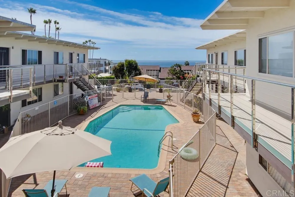 https://cdn.realtyfeed.com/cdn/127/307082132/8f5a962e5b9446a5f81ee3cf24d5b2cc.webp