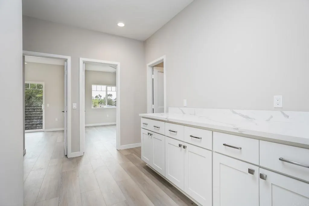 https://cdn.realtyfeed.com/cdn/127/307082179/14c7140c98ffe59205af7e6f9b57481d.webp