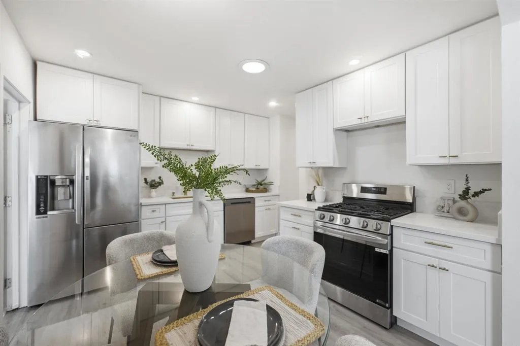 https://cdn.realtyfeed.com/cdn/127/307082204/6fee0b523e2830e62535bd98f8268d6d.webp