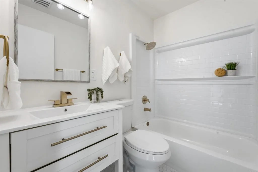 https://cdn.realtyfeed.com/cdn/127/307082204/ad79f21dd25252efb4c44196da2eb35a.webp