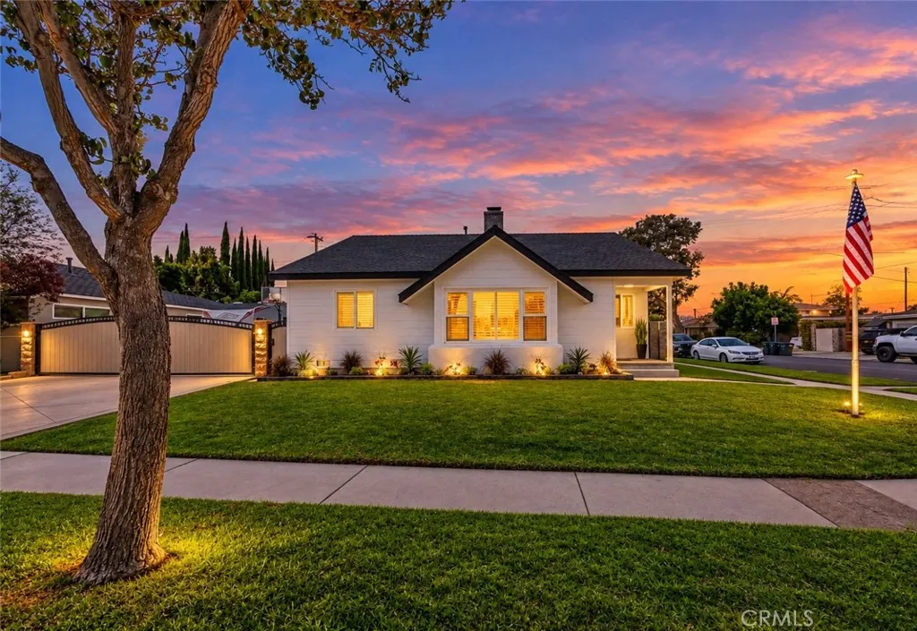 Bellflower, CA 90706